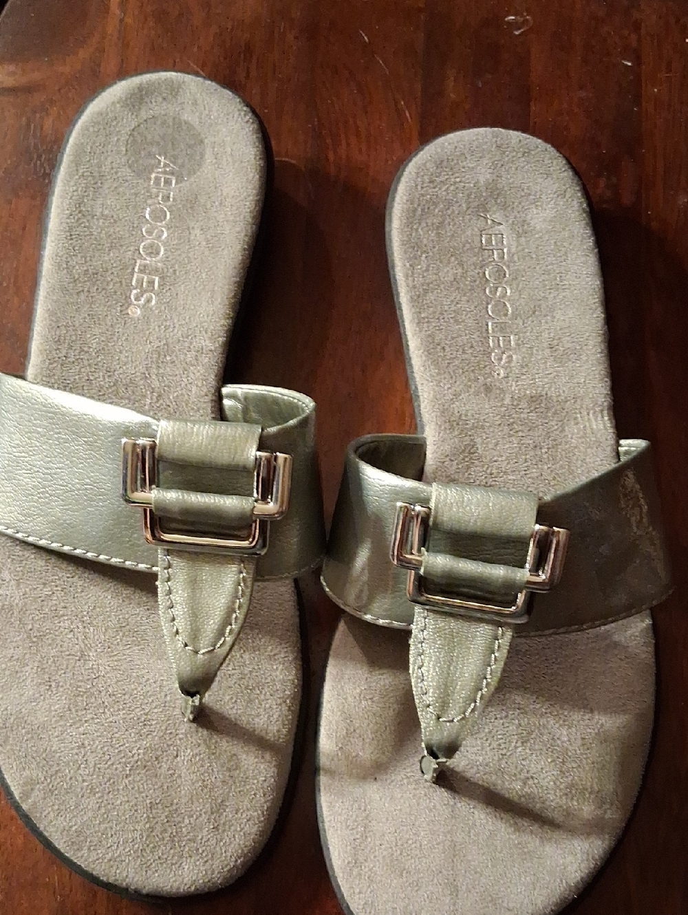 AEROSOLES Metallic Gray Thong Slide Sandals with Buckle Detail